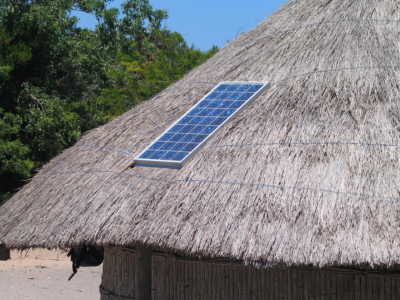 If you live in Illinois, this is the time to get solar panels